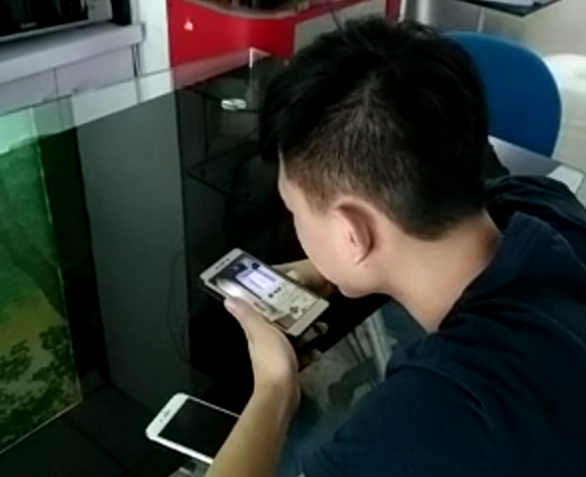 科頤辦公蔡工視頻教客戶處理柯尼卡美能達(dá)bizhub423復(fù)印機(jī)卡紙問題